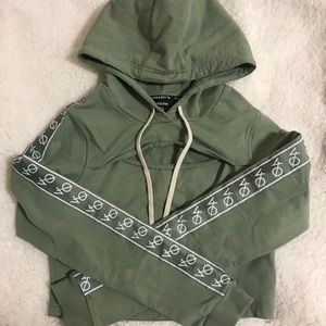VANQUISH cropped hoodie